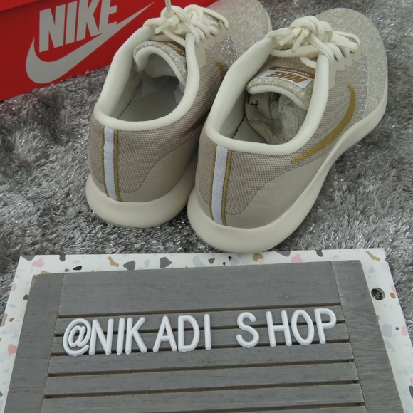 Nike Flex Sneakers - Picture 4 of 5